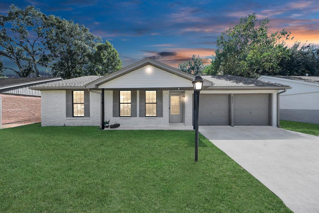 6027 Dellfern Drive, Houston, TX 77035