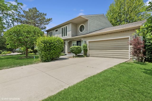 1430 Country Lane, Deerfield, IL 60015