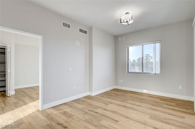 8255 Las Vegas Boulevard 201, Las Vegas, NV 89123