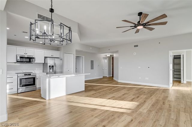 8255 Las Vegas Boulevard 201, Las Vegas, NV 89123
