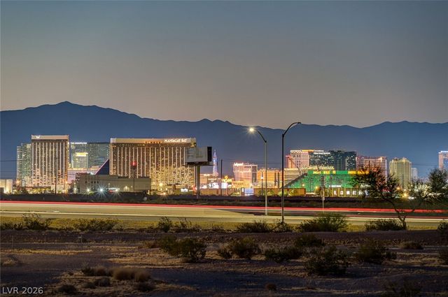 8255 Las Vegas Boulevard 201, Las Vegas, NV 89123