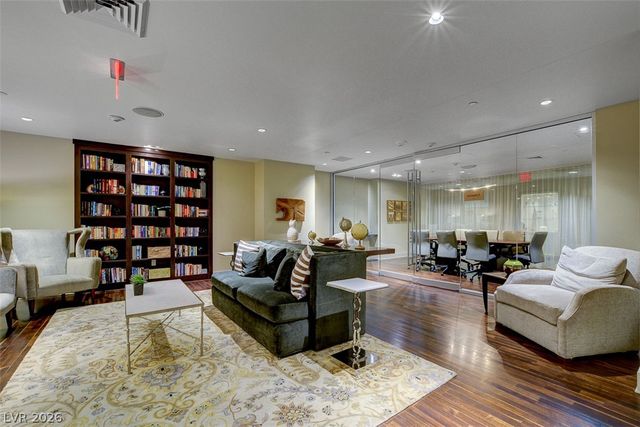 8255 Las Vegas Boulevard 201, Las Vegas, NV 89123