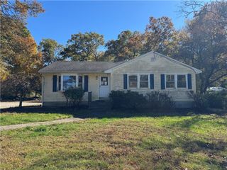 126 Alton Bradford Road, Hopkinton, RI 02808