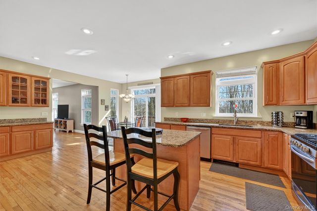 47 Willets Way, Newburgh, NY 12550