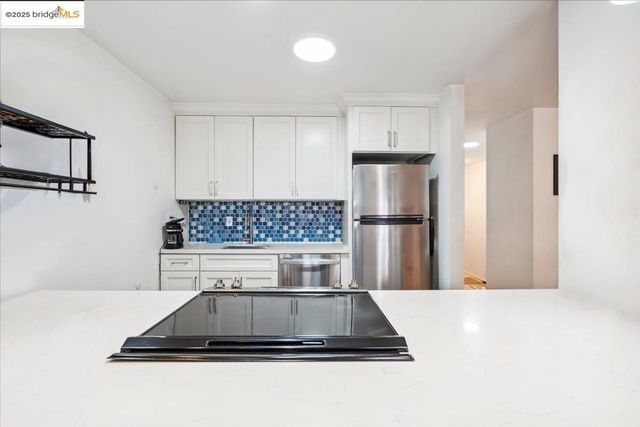 5 embarcadero 130, Oakland, CA 94607