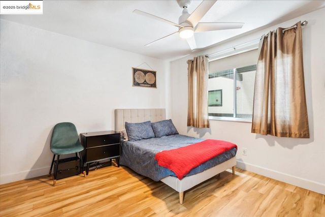5 embarcadero 130, Oakland, CA 94607