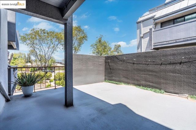 5 embarcadero 130, Oakland, CA 94607