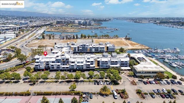 5 embarcadero 130, Oakland, CA 94607