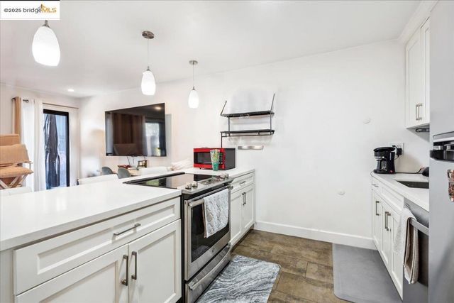 5 embarcadero 130, Oakland, CA 94607