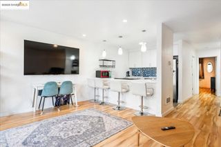 5 embarcadero 130, Oakland, CA 94607