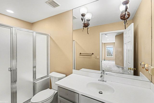 56659 Long Island Drive, Shelby Twp, MI 48316