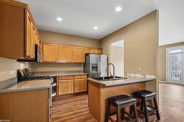 56659 Long Island Drive, Shelby Twp, MI 48316