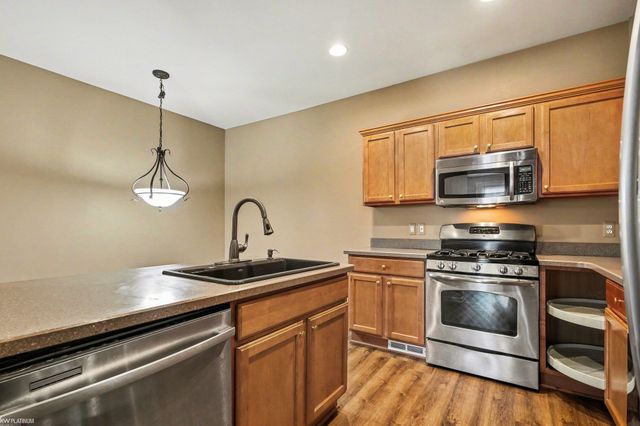 56659 Long Island Drive, Shelby Twp, MI 48316