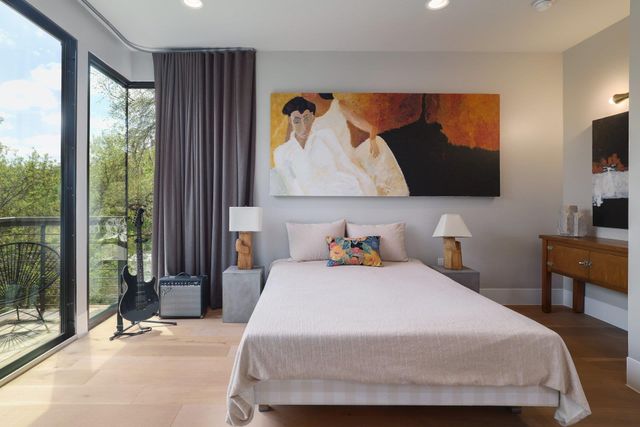 1325 Bonham TER C, Austin, TX 78704