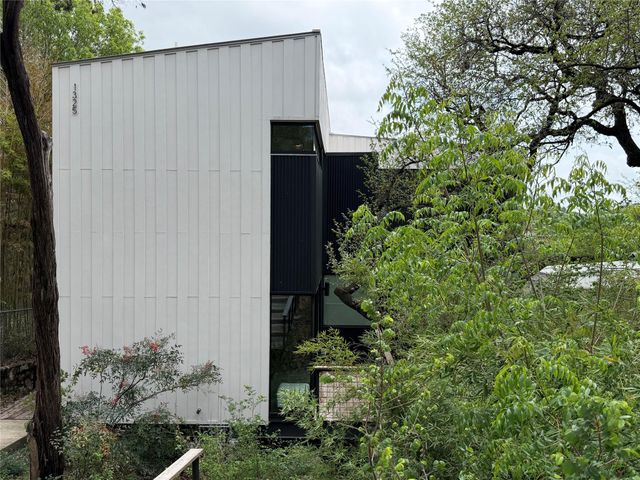 1325 Bonham TER C, Austin, TX 78704