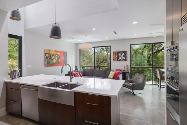 1325 Bonham TER C, Austin, TX 78704