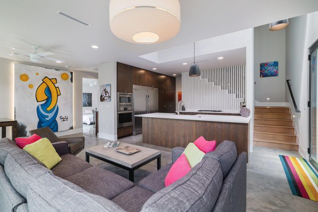 1325 Bonham TER C, Austin, TX 78704