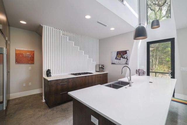 1325 Bonham TER C, Austin, TX 78704