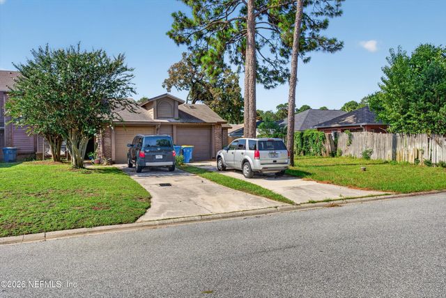 8010 INTERNATIONAL VILLAGE Drive, Jacksonville, FL 32277