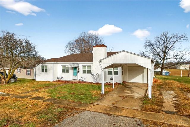 409 W Van Buren Street, Gallatin, MO 64640