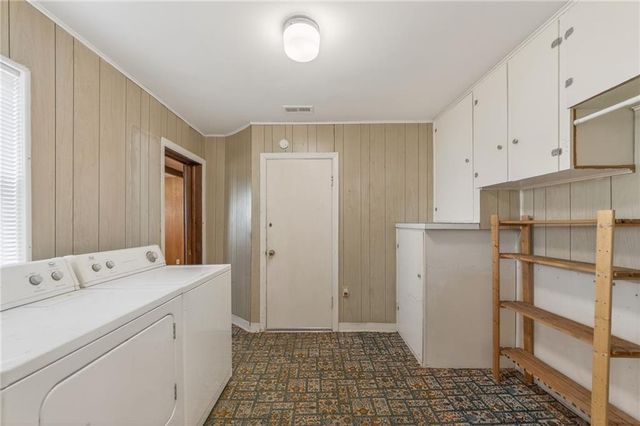 409 W Van Buren Street, Gallatin, MO 64640