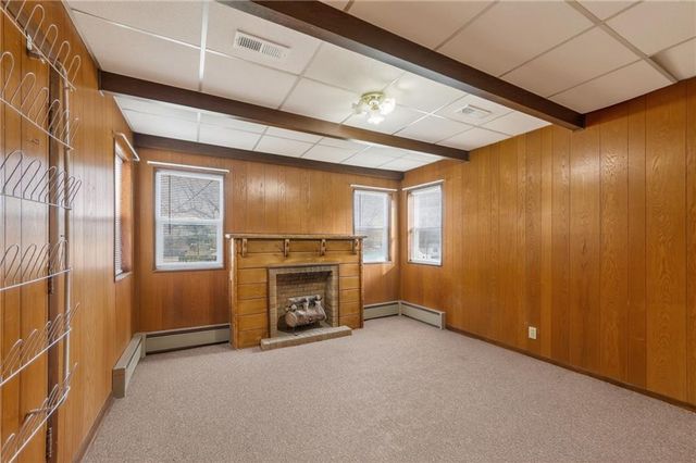 409 W Van Buren Street, Gallatin, MO 64640