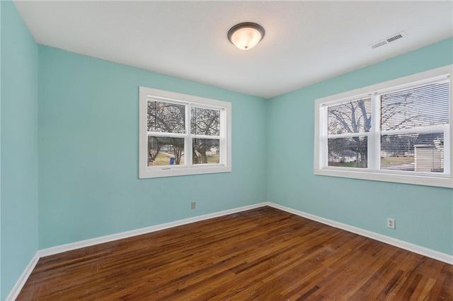 409 W Van Buren Street, Gallatin, MO 64640