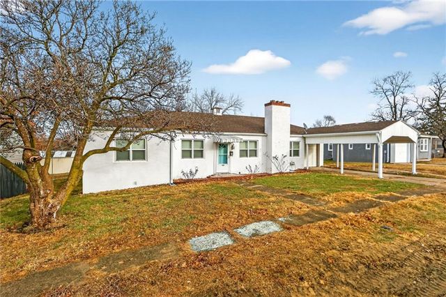 409 W Van Buren Street, Gallatin, MO 64640