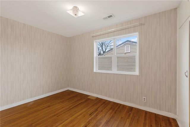 409 W Van Buren Street, Gallatin, MO 64640