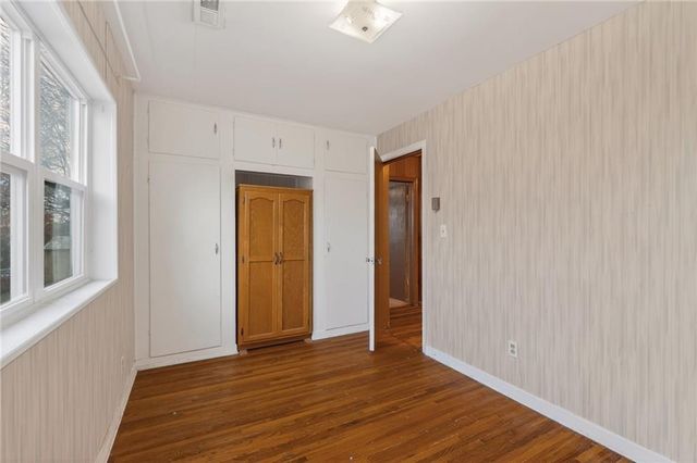 409 W Van Buren Street, Gallatin, MO 64640