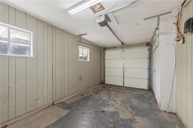 409 W Van Buren Street, Gallatin, MO 64640