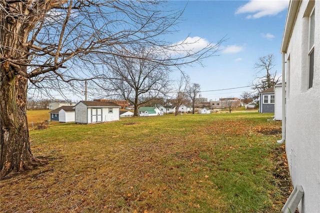 409 W Van Buren Street, Gallatin, MO 64640