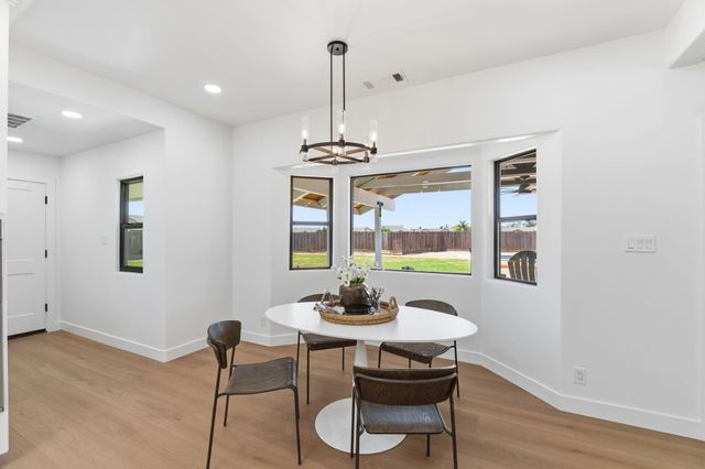 1023 N Euclid Avenue, Dinuba, CA 93618
