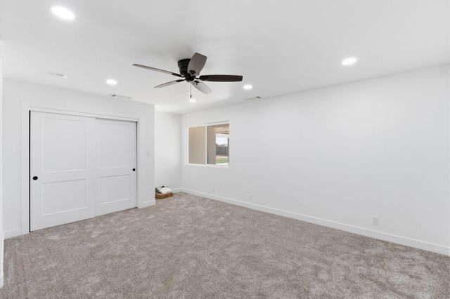 1023 N Euclid Avenue, Dinuba, CA 93618