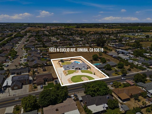 1023 N Euclid Avenue, Dinuba, CA 93618