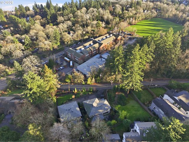 2123 S MILITARY Rd, Portland, OR 97219