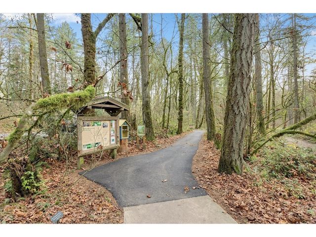2123 S MILITARY Rd, Portland, OR 97219