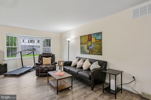1518 AUBURN AVE, Rockville, MD 20850