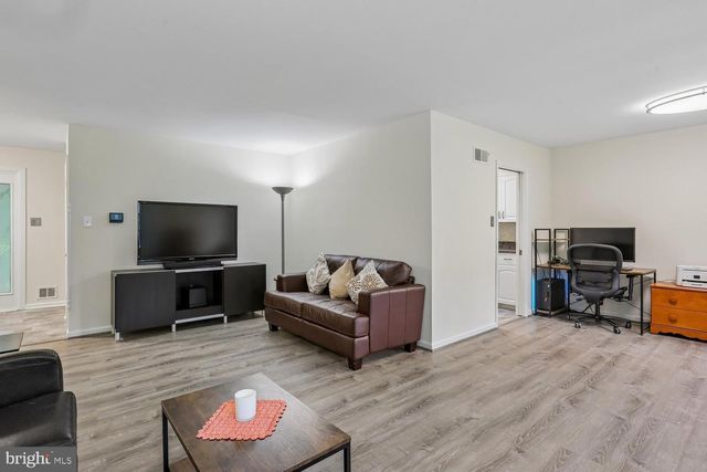1518 AUBURN AVE, Rockville, MD 20850