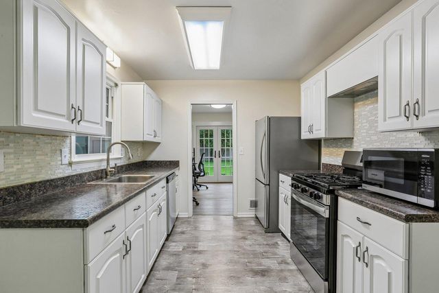 1518 AUBURN AVE, Rockville, MD 20850