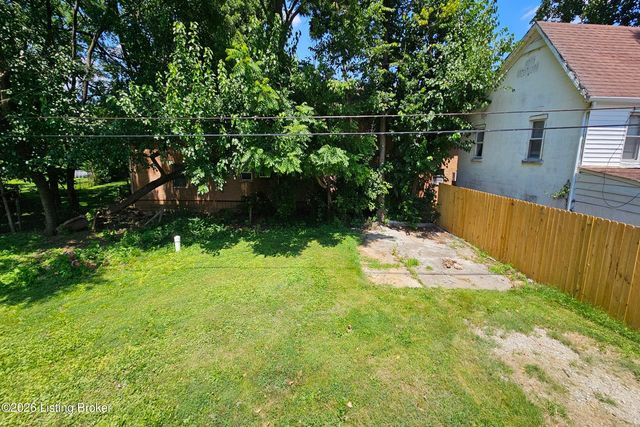 1903 Neville Dr, Louisville, KY 40216