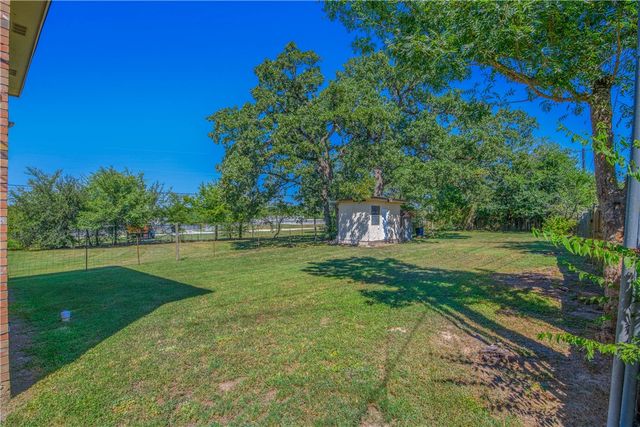 1202 Vinyard Ct Court A-B, College Station, TX 77840