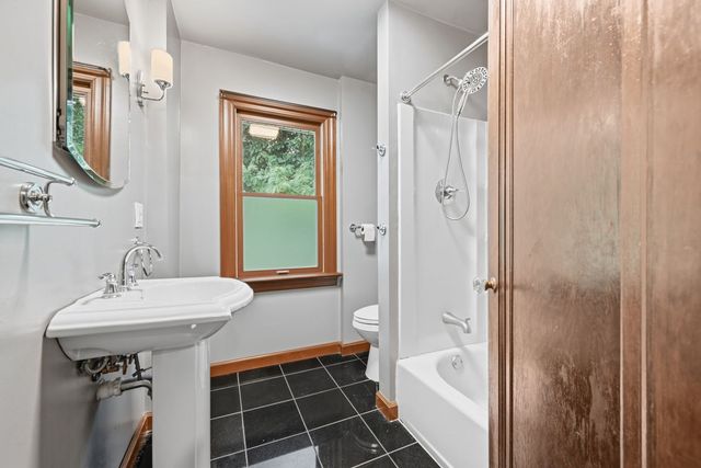 146 Riverview Avenue, Bellevue, PA 15202