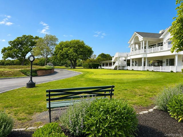 14 George Court, Bellport Village, NY 11713