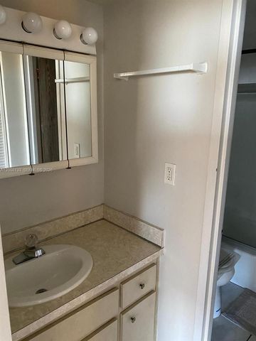 2899 Collins Ave 1746, Miami Beach, FL 33140