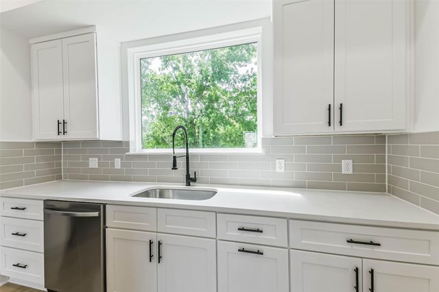 5703 Balbo Street F, Houston, TX 77091