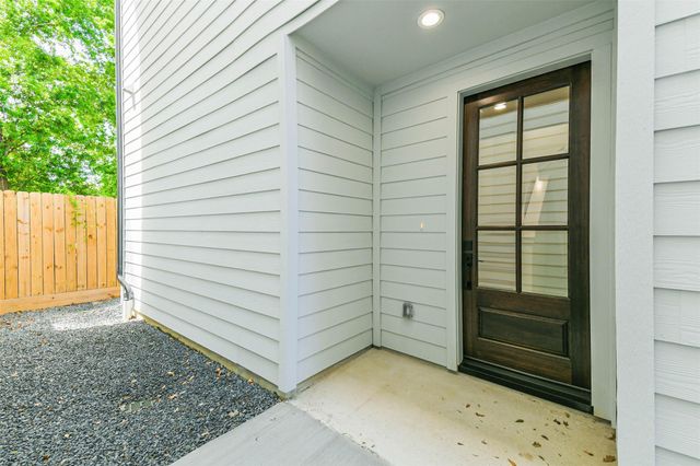 5703 Balbo Street F, Houston, TX 77091