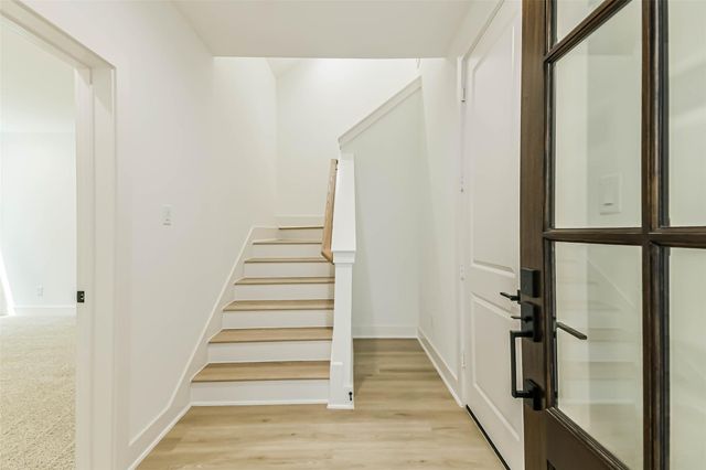 5703 Balbo Street F, Houston, TX 77091