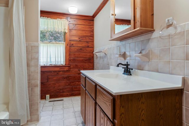 4911 BUSHEY RD, Sykesville, MD 21784