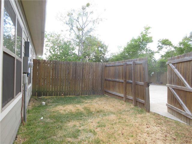 405 A Ash Street CS, College Station, TX 77840